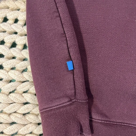 Still Here NYC sweatshirt - Picture 3 of 9